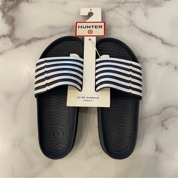 HUNTER X Target Navy & White Striped Slides